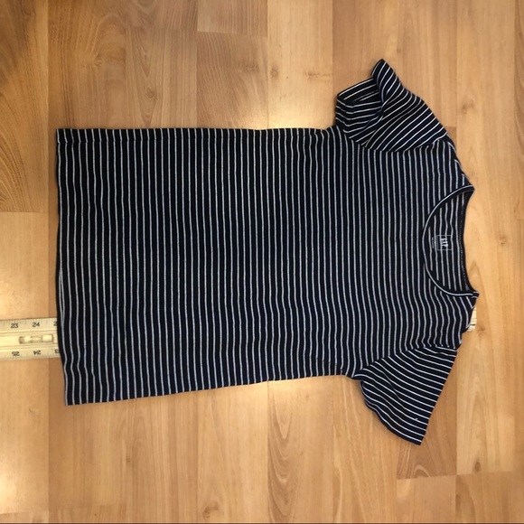 Navy blue and white striped t shirt from the gap - Picture 5 of 6